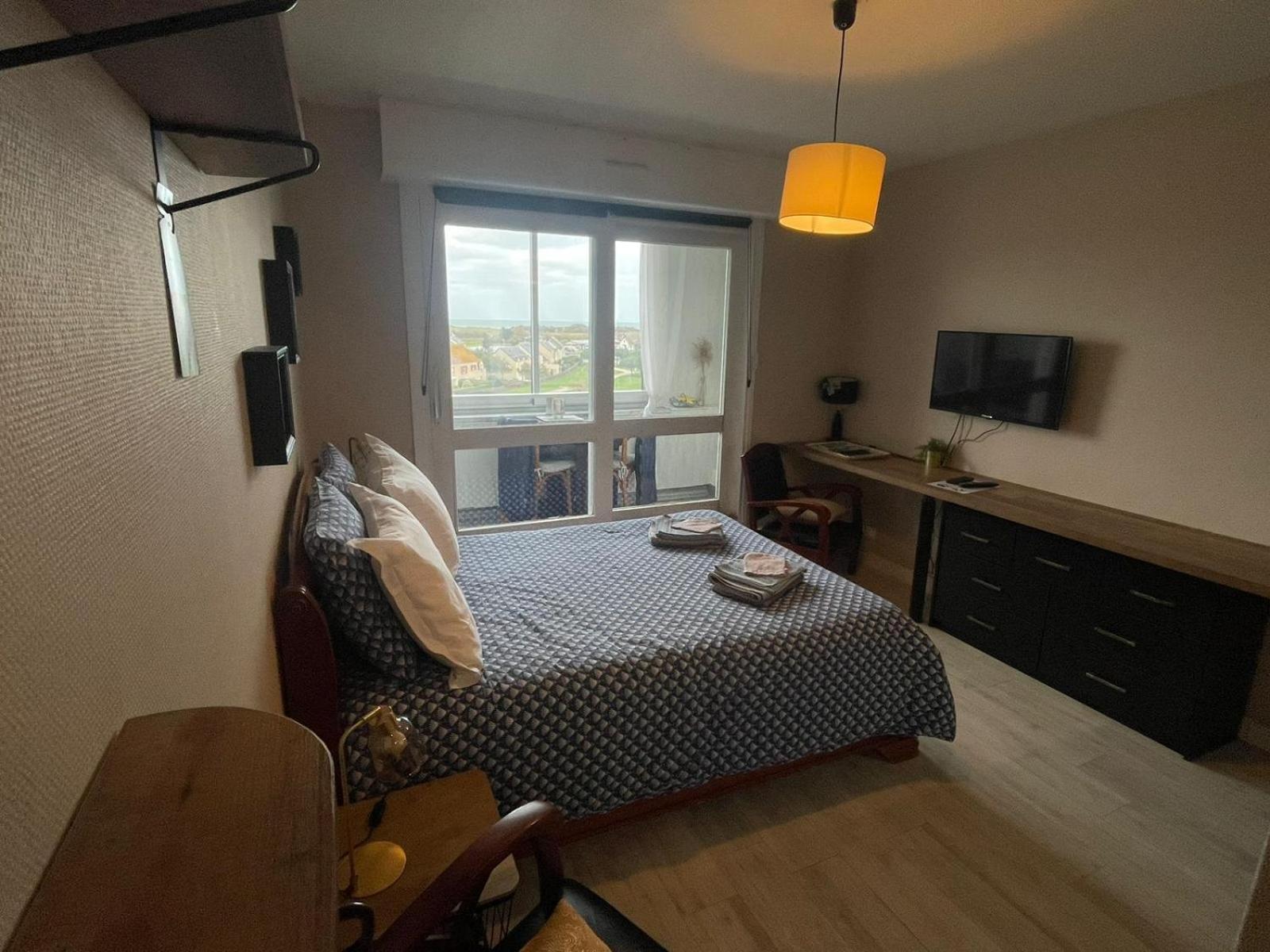 Studio 24 - Coucher De Soleil & Vue Mer Courseulles-sur-Mer Exterior foto